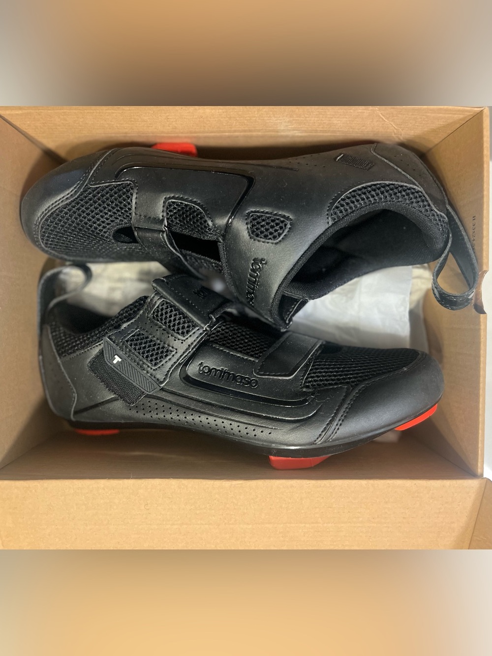Tommaso Men's Black Cycling Shoes with Red Accents